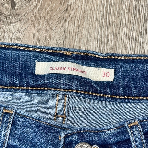 Levi’s Classic Straight Jeans denim
Jeans size 30 medium blue wash pants - Picture 2 of 8